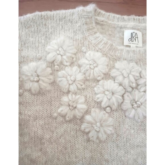 dRA Los Angeles Oversized Pullover Soft Beige Floral Trim Wide Balloon Sleeve XS - Picture 2 of 6